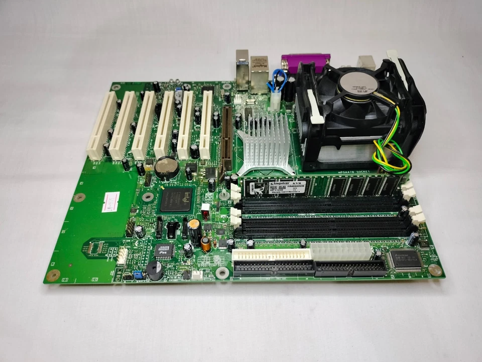 Intel E210882 Desktop Motherboard with Kingston KVR SDRAM Desktop Memory - Image 2 of 4