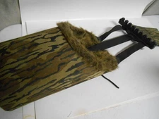 Vintage Vista ? Quiver Mossy Oak Original Camo, fur lined.