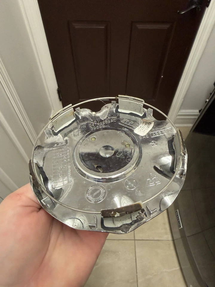 Tapacubos centrales cromados Chrysler Sebring 2001-2003 04782269AC OEM cromo NiCE Foto 4 de 4