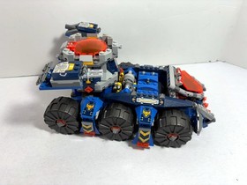 LEGO Nexo Knights: Axl's Tower Carrier 70322 (2016)