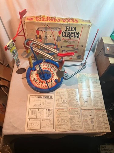 VINTAGE 1965 MATTEL FLEA CIRCUS BOARD GAME IN ORIGINAL BOX!