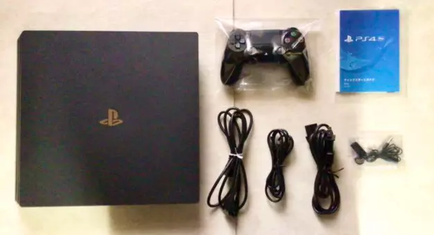 Sony PS4 Pro Playstation Pro 1TB CUH-7000B Set Console Controller Fast F/S  Japan