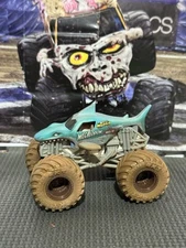 Monster Jam Mystery Mudders MG1-27 Megalodon 4X4 Truck HTF 1/64 Loose Mudder