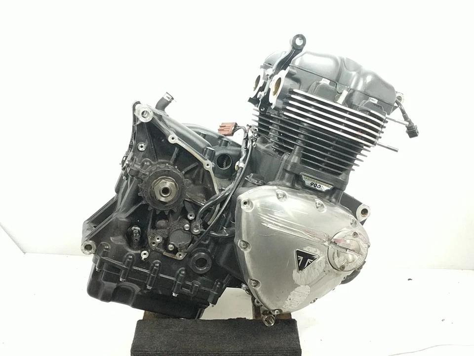 Motor Triumph Bonneville T100 18 6850577 Foto 3 de 4