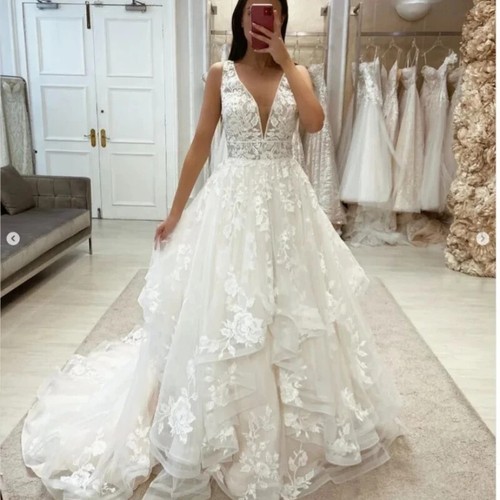 A-Line Brautkleid mit V-Ausschnitt Spitze Ärmellos Schleppe Applikation - Bild 2 von 5