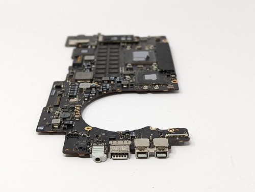 MacBook Pro 15" A1398 Late 2013 Logic Board i7 2.3GHz 16GB GT750M EMC 2745 - Picture 4 of 5