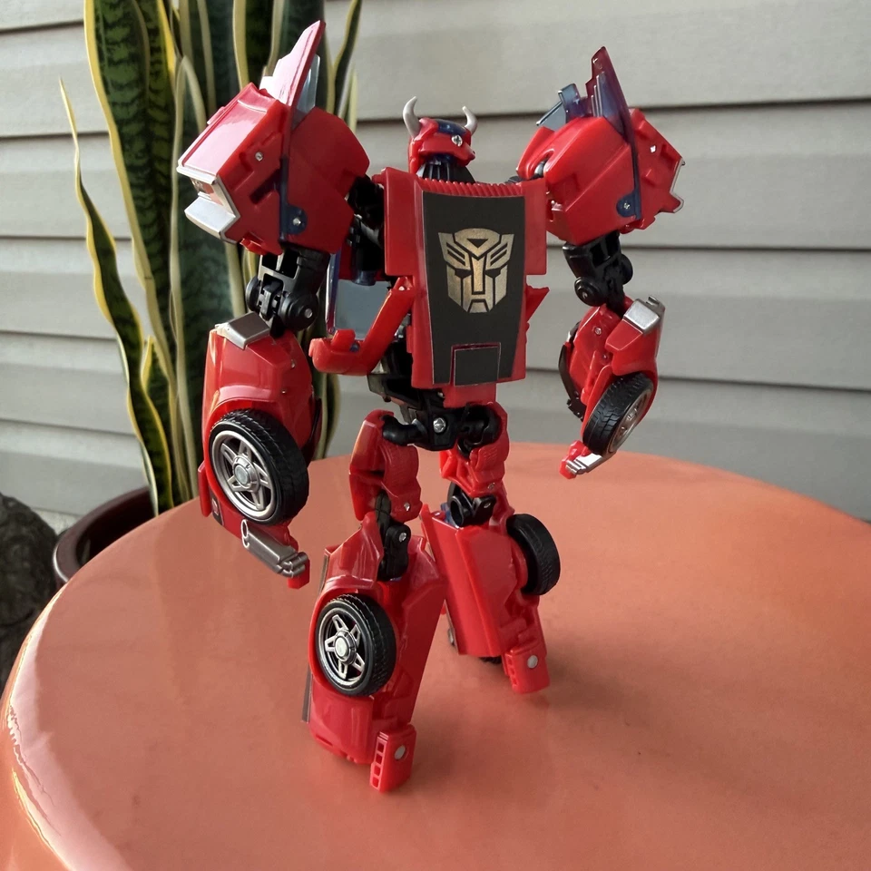 Hasbro Transformers Prime First Edition Cliffjumper with Reprolabels Broke Grill - Image 3 of 4