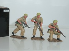 KING AND COUNTRY AK119 GERMAN AFRIKA KORPS DESERT TROOPS ATTACKING SOLDIER SET