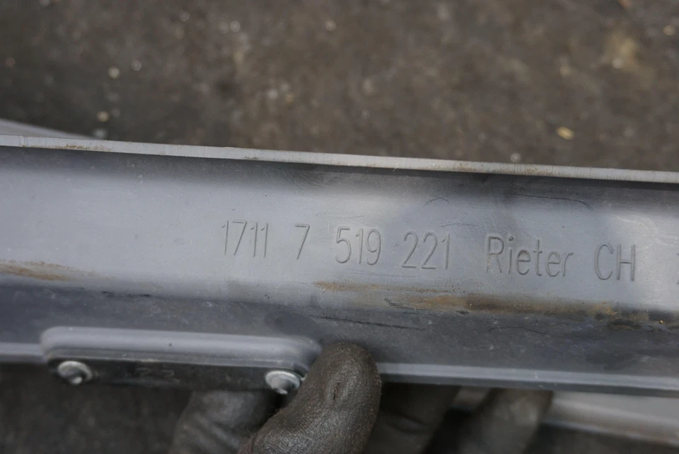 Panel de conducto de aire del radiador izquierdo y derecho OEM 17117519221 Rolls Royce Phantom 2003-17 Foto 3 de 4