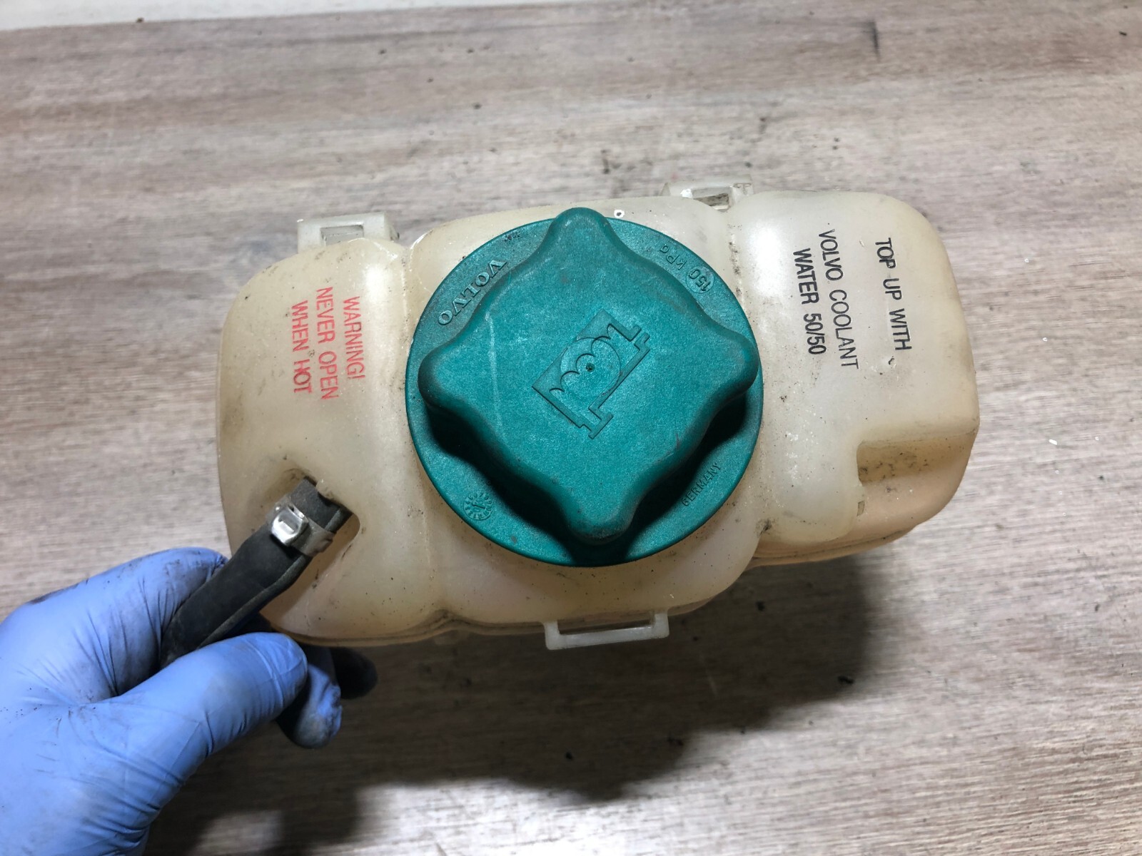 VOLVO S60 2006 2.4 DIESEL AUTO COOLANT EXPANSION RESERVOIR TANK