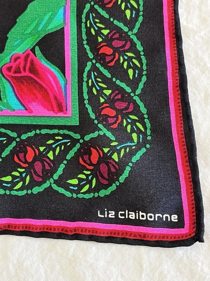 Bufanda floral de seda vintage de Liz Claiborne con rosas rosas rosas brillantes Foto 3 de 4