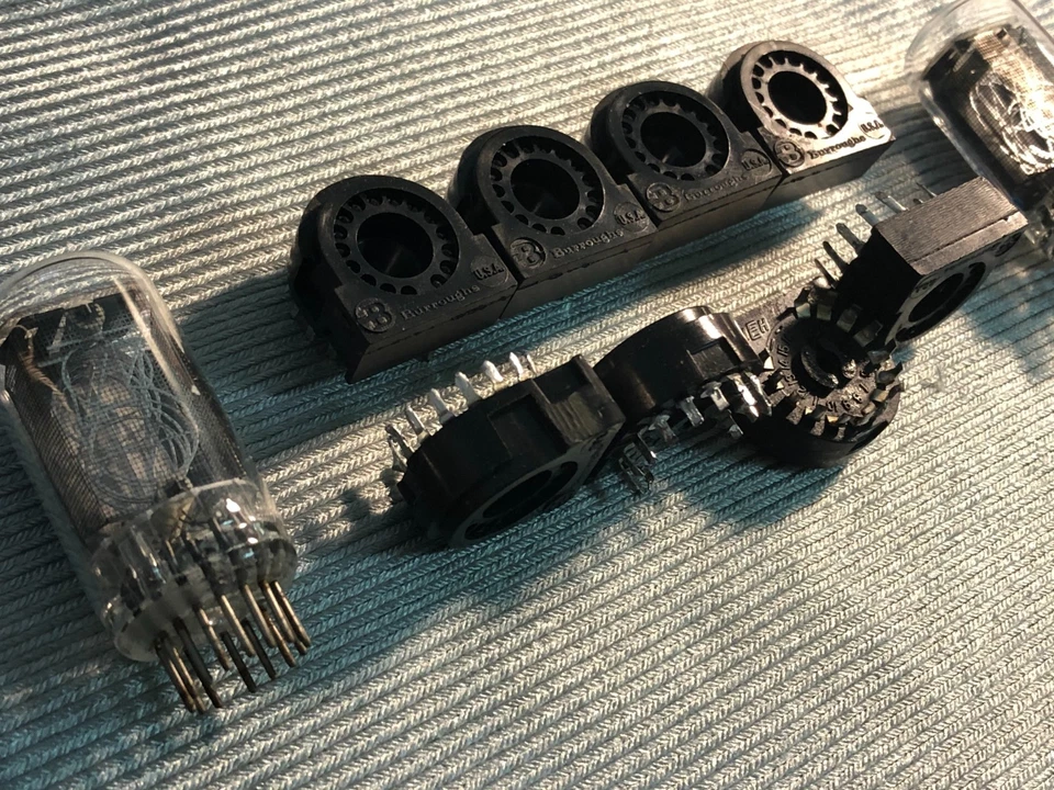 1 PCS Vintage Vacuum Tube SK-182 Burroughs Tube Sockets 16pins 5440  nixie tube - Image 3 of 4