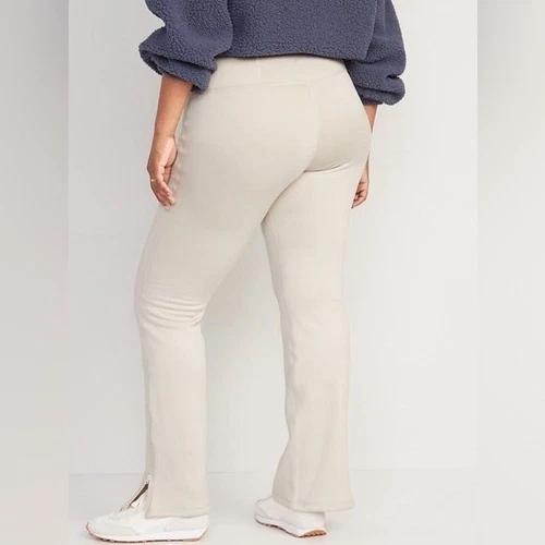 Old Navy NWT Woman's Size XL HR UltraCoze Ivory Fleece Lined Flared Leggings - Picture 9 of 10