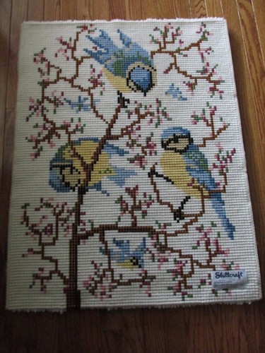 Shillcraft Completed Springtime Bluebirds 27 x 36" Latch Hook Rug Wall Hanging - 第 8/8 張圖片