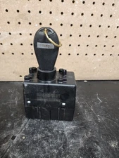 08-10 Commander Grand Cherokee Wireless Ignition Node Lock Module Key 68210151AA