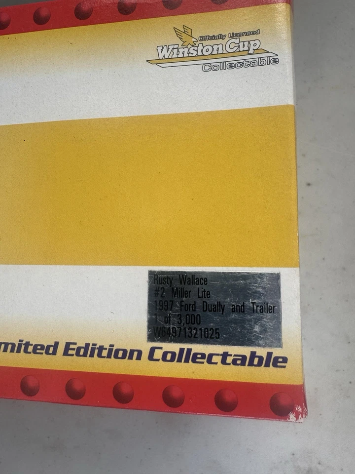 1/64 Action Rusty Wallace Miller Lite #2 Dually With Trailer NASCAR 1997 - Image 2 of 4