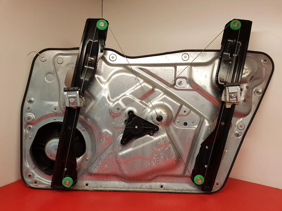 Volkswagen Tiguan 2016 5 puertas Estate pasajero ventana delantera regulador + motor Foto 3 de 4