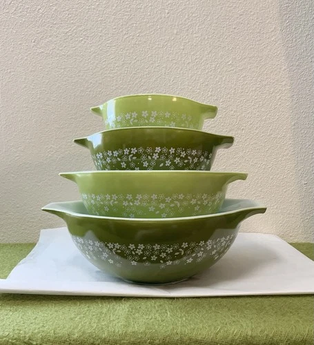 Vintage Pyrex Cinderella Mixing Bowls Spring Blossom Green 4 Piece Set Misprint