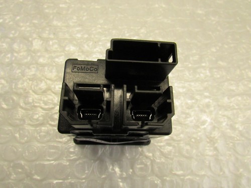 19-23 LINCOLN NAUTILUS CENTER CONSOLE USB CHARGING PORT SWITCH OEM HP5T14F014 - Picture 5 of 7