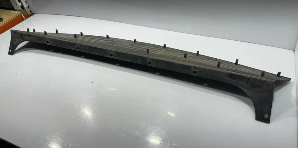 2004 LINCOLN AVIATOR REAR BUMPER STEP PAD TRIM PANEL GENUINE OEM USED FORD PART - Image 3 of 4