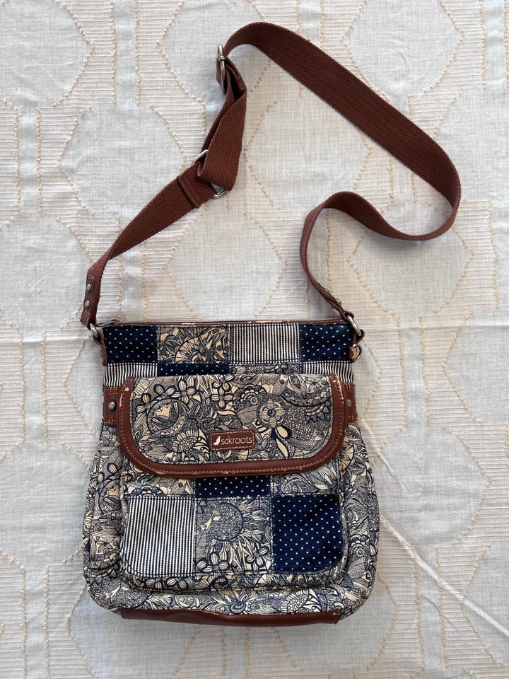 Sakroots Crossbody Bag Navy Blue Boho Artist Circle Floral Cottagecore Purse - Image 2 of 4