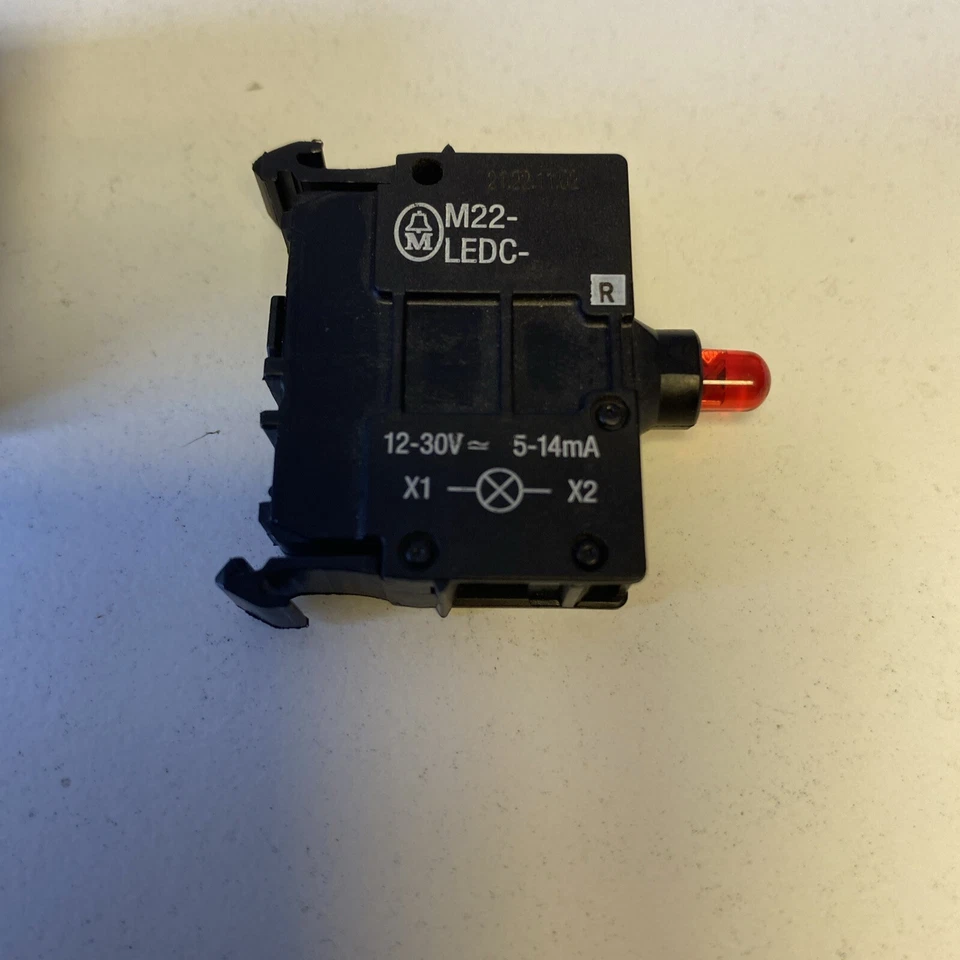 10X Eaton M22-LEDC-R LED-Element Rot 30V DC/AC - Bild 3 von 4