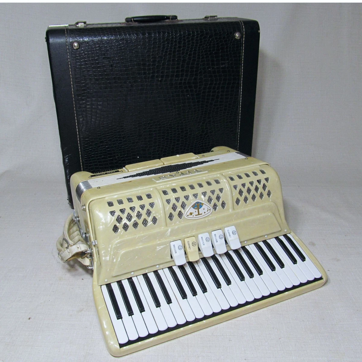 Titano accordion deals