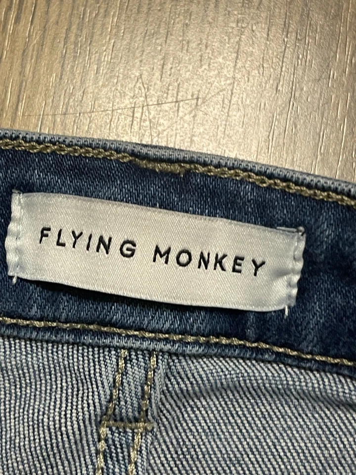 Pantalones de mezclilla Flying Monkey, para mujer talla 29, azul, denim, deshilachados cortos, dobladillo crudo Foto 3 de 4