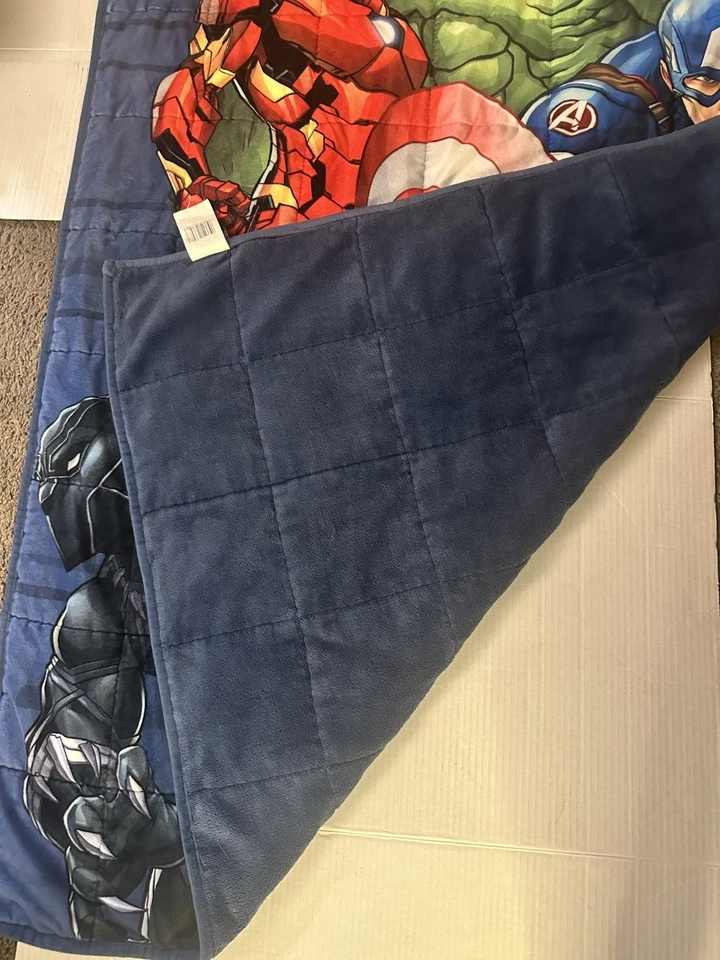 Cobertor Marvel Superheroes Weighted 40"x 60" cinco (5) libras Spiderman Hulk - Imagem 4 de 4