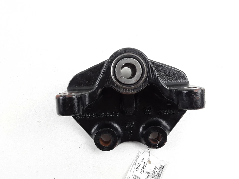 International 8600,9100,9200 Leaf Spring Rear Hanger Bracket Support 3563836C92 - Image 3 of 4