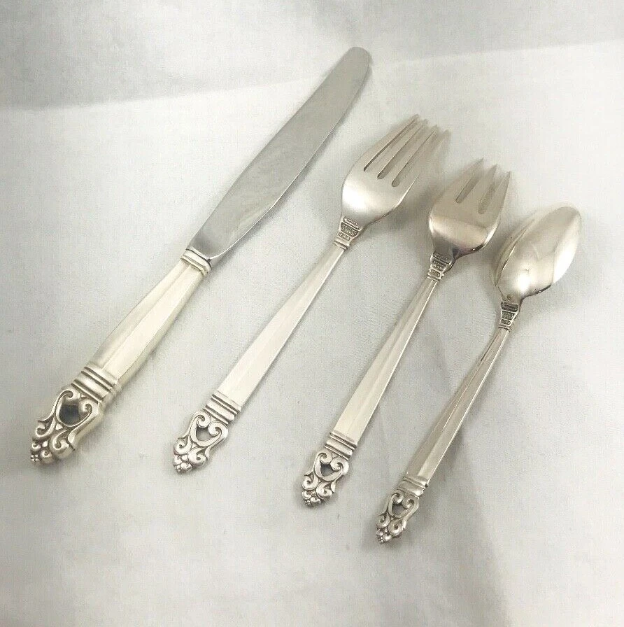 Ajuste de lugar de almuerzo Royal Danish by International Sterling de 4 piezas Foto 2 de 4