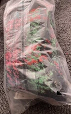 NWT WOMENS VICTORIAS SECRET PINK FUZZY SOCKS-GREEN CHECKERED-OSFM