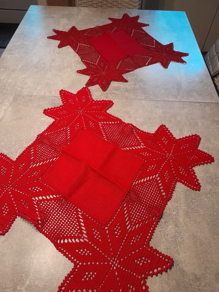 2 x Häkeldeckchen* Weihnachtsdecken* Stern* rot *  neuwertig *