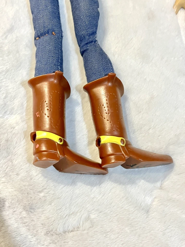 Boneca Woody Toy Story Vintage 1995 Sem Chapéu ou Cordão Disney Xerife 14"  - Imagem 4 de 4