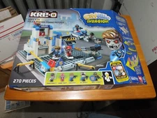 KREO CITYVILLE INVASION POLICE STATION ZOMBIE DEFENSE PARTIAL IN BOX W/INSTR.