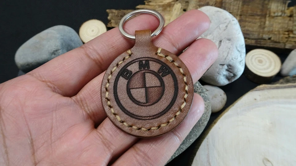 Handmade Leather key fob, cute car accessories and best gift for your lovers — 第 4/4 张图片