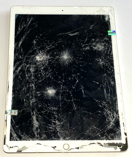 Damaged Apple iPad Pro 12.9" 1st Gen 256GB A1584 WiFi - Spares/Repairs /D820