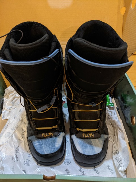 flow rival snowboard boots