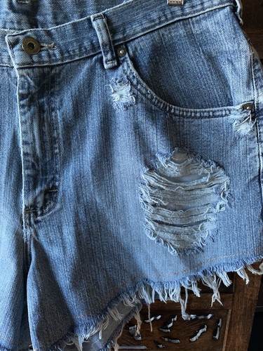 Shorts + size Authentic Lee Dungares Cut Off Grunge From USA stretch frayed hem - Picture 3 of 9