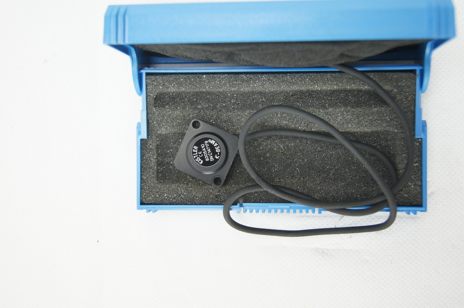 Kistler 8305A10 Capacitive Accelerometer Beschleunigungsensor