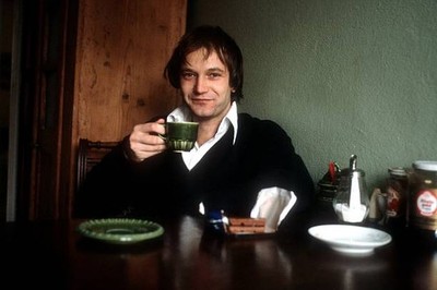 Arnfried Lerche Homestory on in his apartment in Berlin Germany 1981 Photo 7