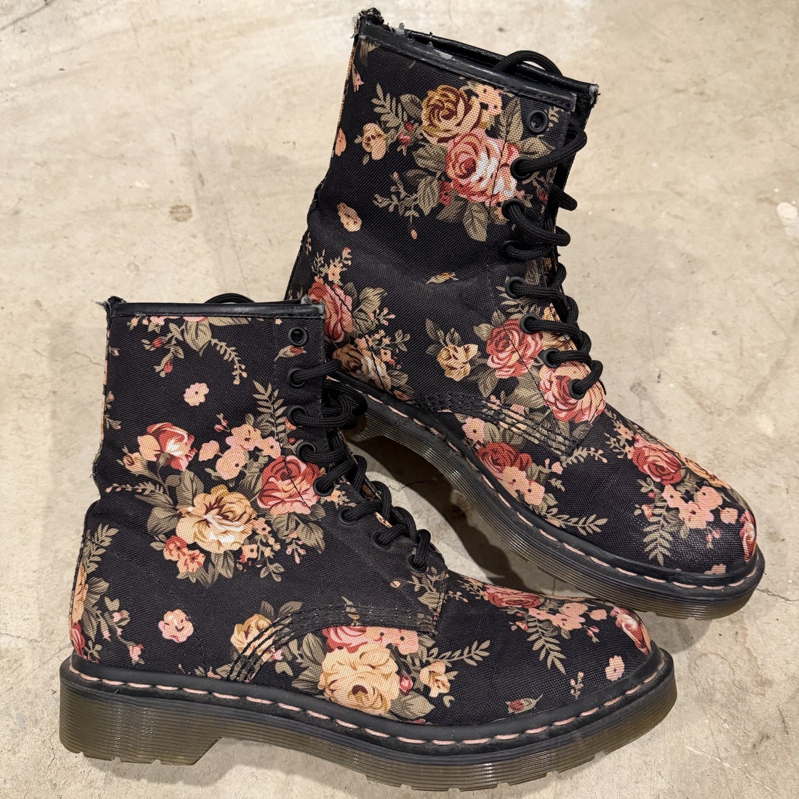 Dr Doc Martens Victorian Floral Rose Combat Boots Pink Black Womens 9