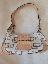 VTG GUESS y2k Logo World Small Purse white tan leather gold clasp baguette style