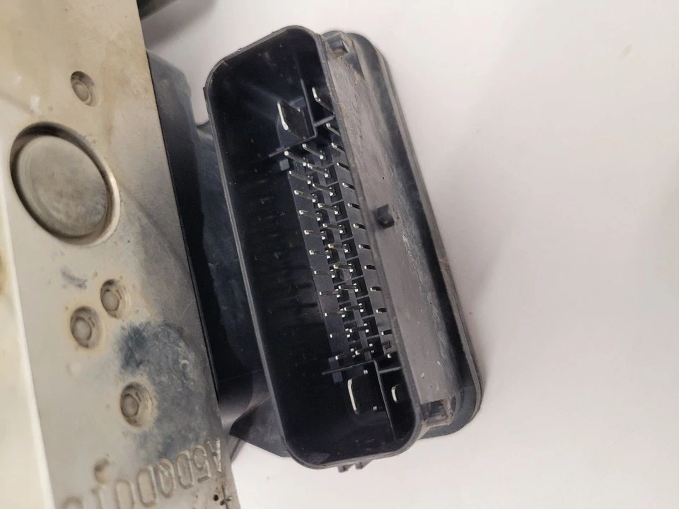 Conjunto modulador de piezas de freno antibloqueo Hyundai Santa Fe 2014-2016 SWB Sport  Foto 3 de 4