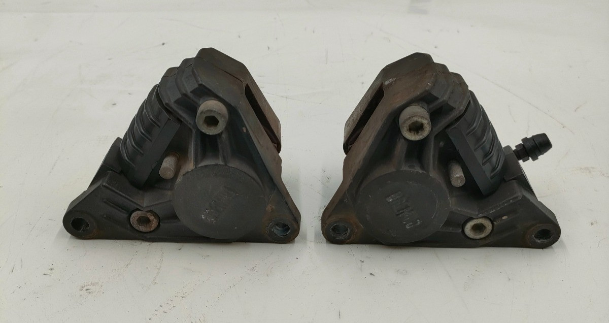 COPPIA PINZE FRENO ANTERIORI - MOTO GUZZI V35 DAL 1977 AL 1980
