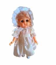Blonde Wavy Hair Blue Eyes Baby Play Doll White Dress Bonnet Outfit Plastic 7"
