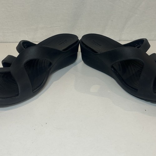 CROCS Sanrah sandalo con zeppa e cinturino donna taglia 6 slip on tinta unita nero - Foto 3 di 6