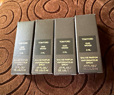 4 x Tom Ford Oud Wood Eau de Parfum Spray Sample Size 0.07 fl oz / 2 mL