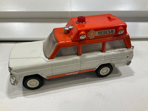 Vintage Late 1960s/70s Tonka USA Pressed Steel Rescue Ambulance Jeep Wagoneer - Picture 4 of 9