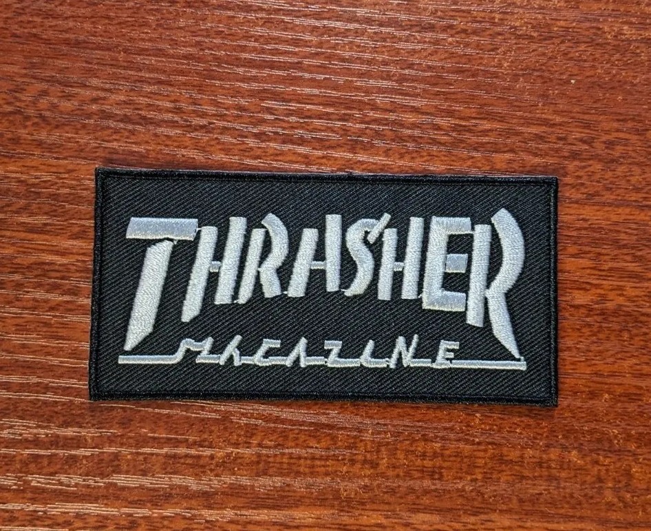 Parche de revista Thrasher 2x4" patinador punk gótico bordado hierro